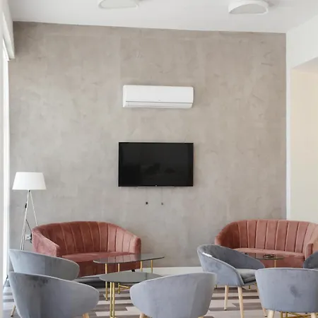 Avra Nafpliou 호텔 3*