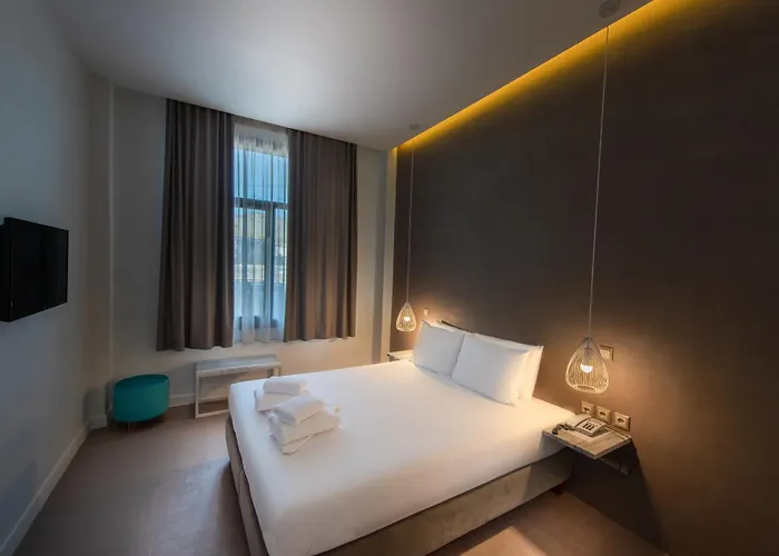 Avra Nafpliou Hotel 3*
