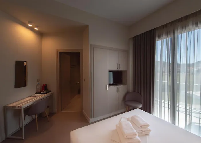 Avra Nafpliou Hotel