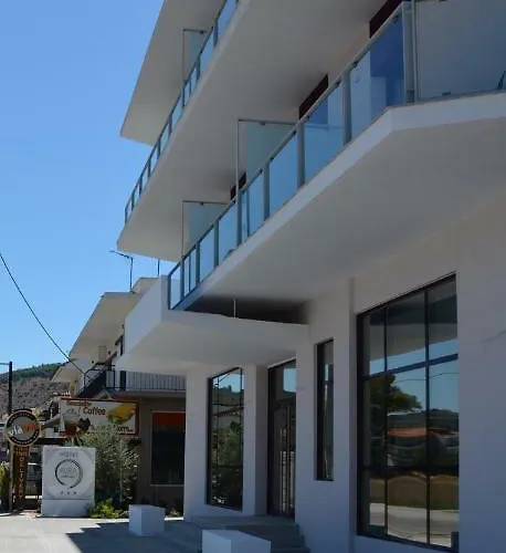 Avra Nafpliou Hotel 3*